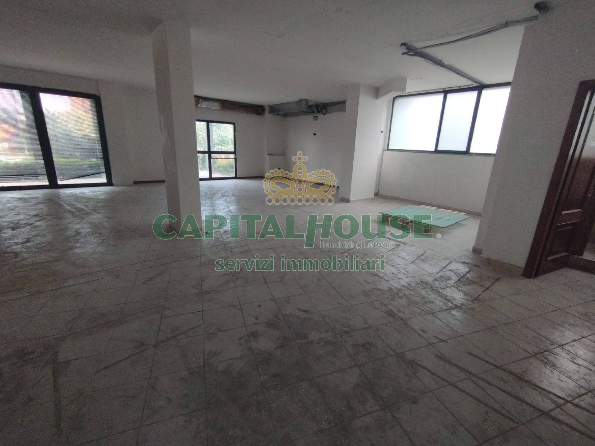 Commerciale in affitto a Caserta, San Clemente