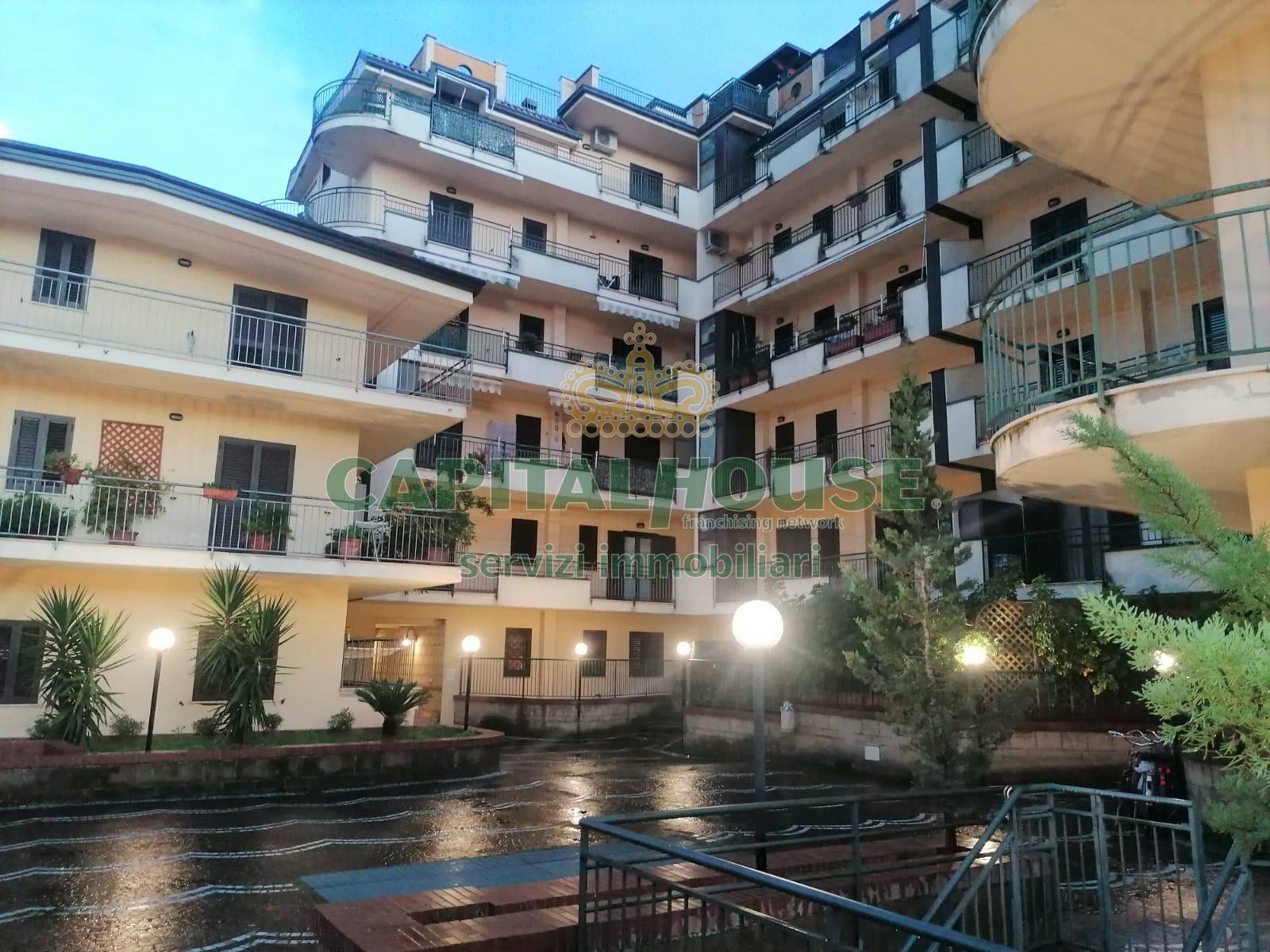 Appartamento in vendita a Caserta, Falciano