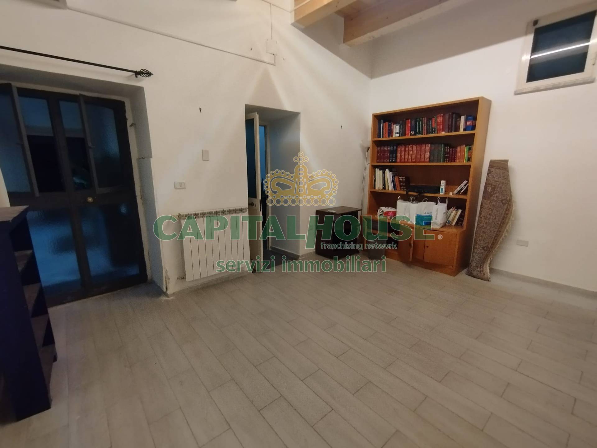 Ufficio in affitto a Caserta, Centro