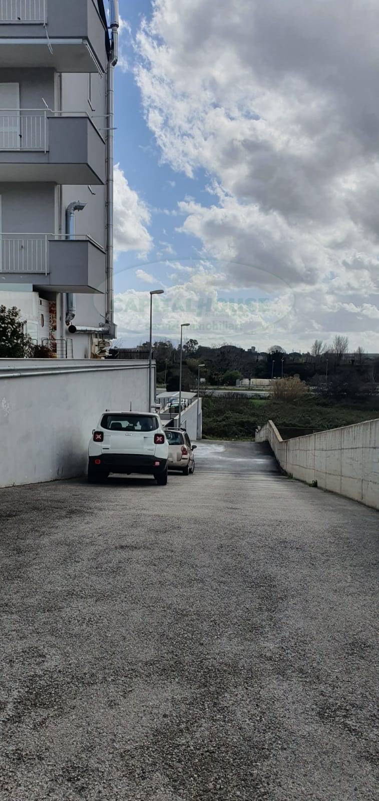 Box o garage in vendita a Caserta, Lincoln