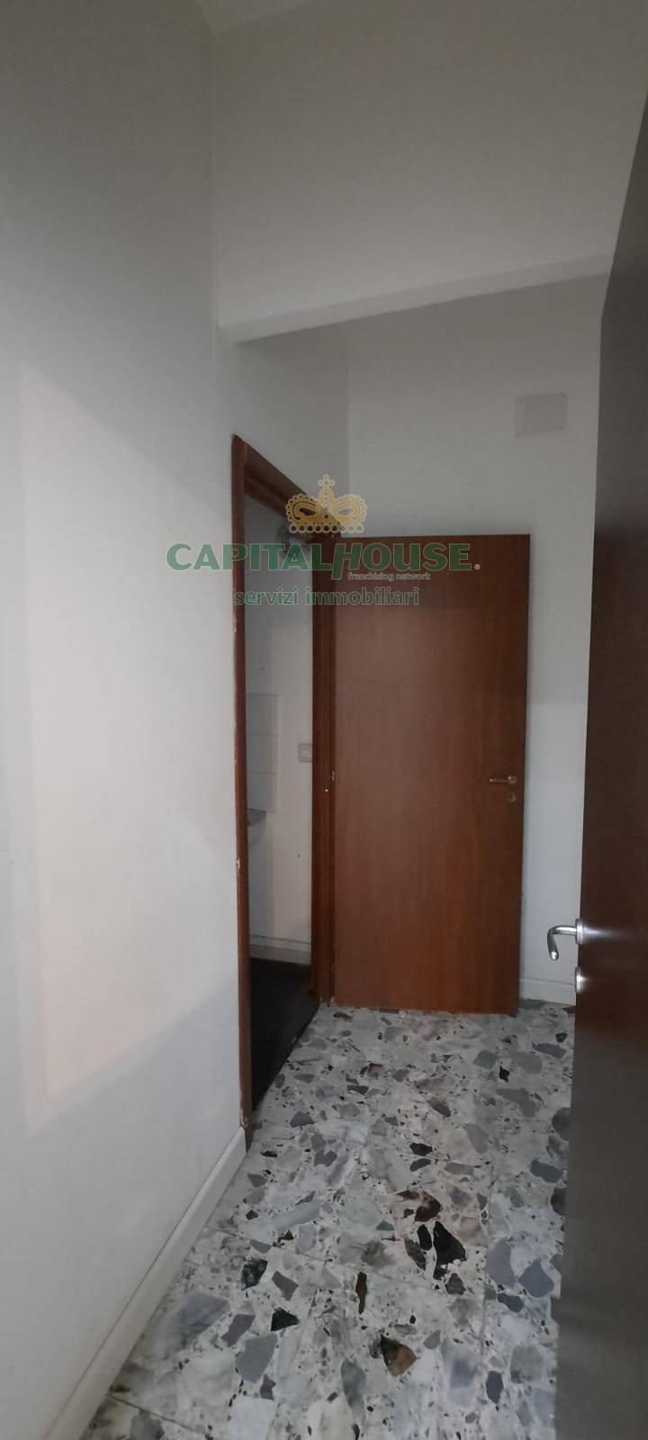 Commerciale in affitto a Caserta, Centro