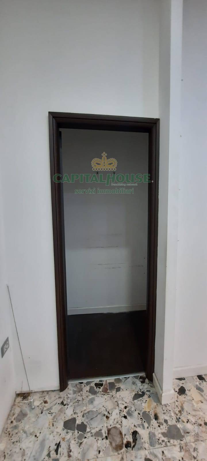 Commerciale in affitto a Caserta, Centro