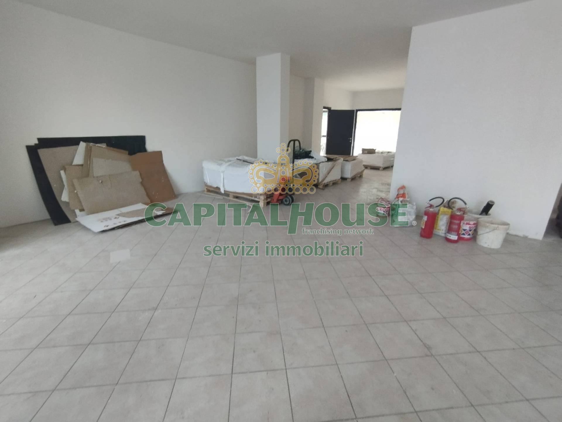 Commerciale in affitto a Caserta, San Clemente