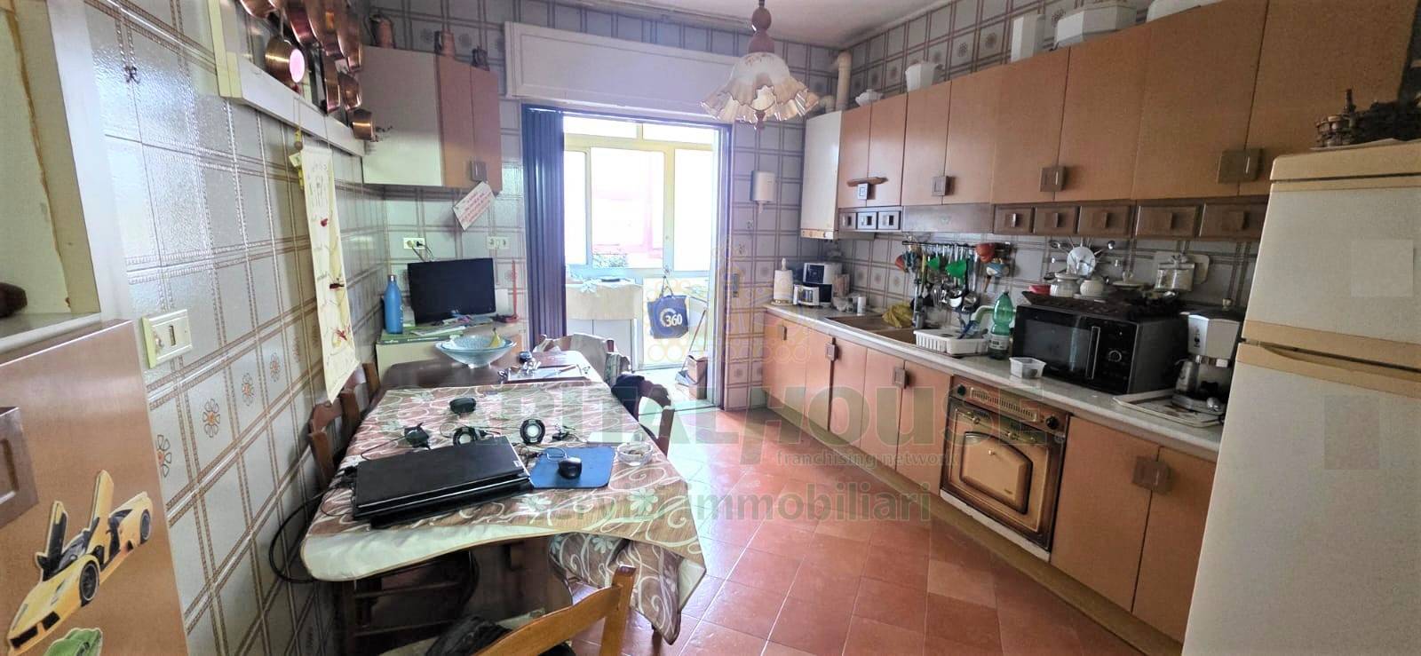 Appartamento in vendita a Caserta, Acquaviva