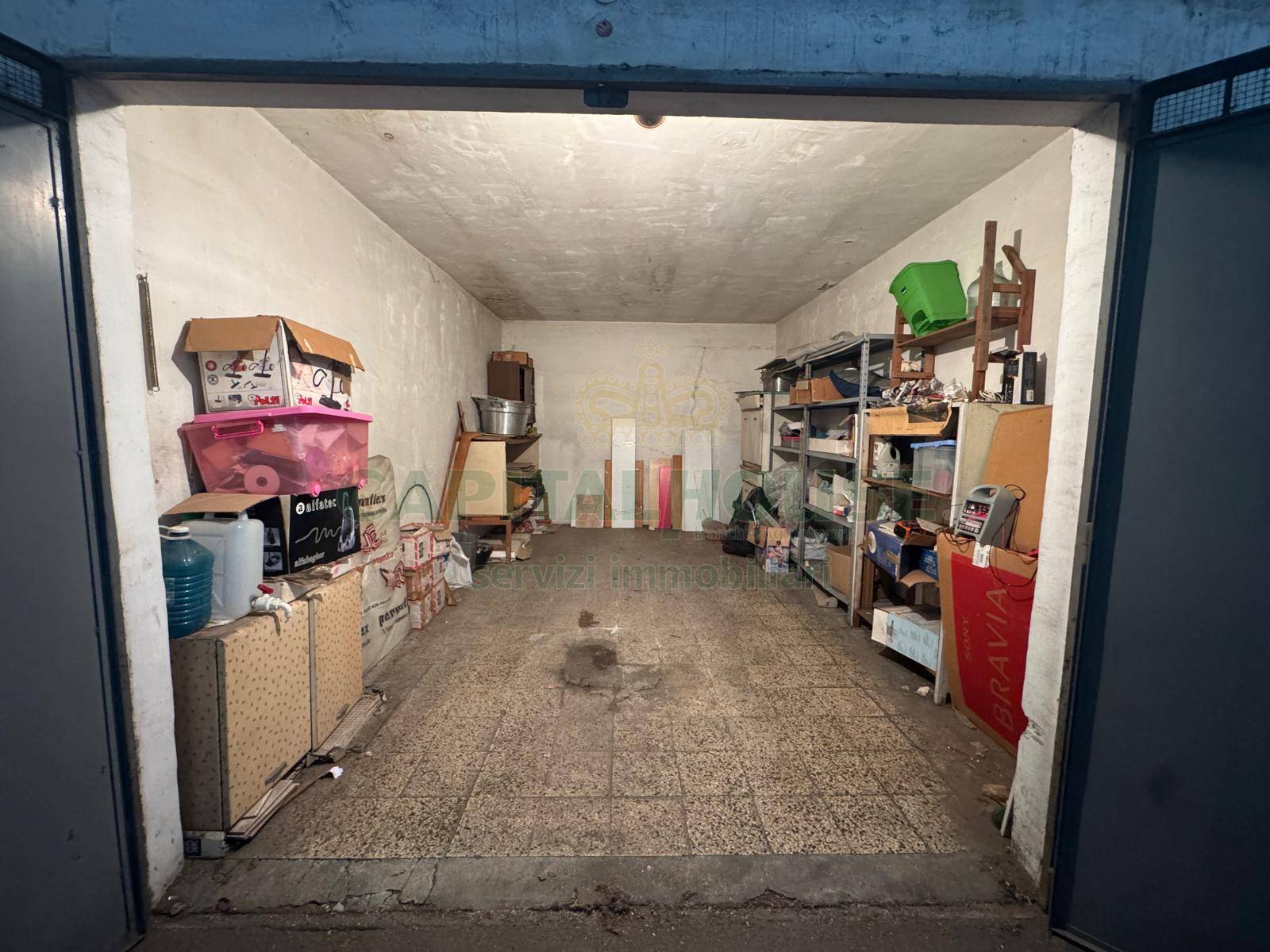 Box o garage in vendita a Caserta, Lincoln