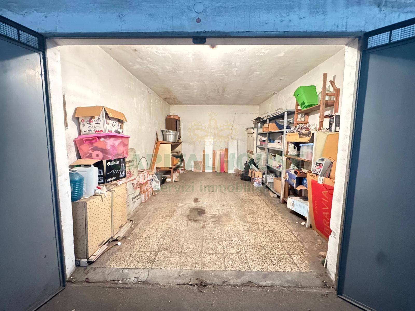 Box o garage in vendita a Caserta, Lincoln