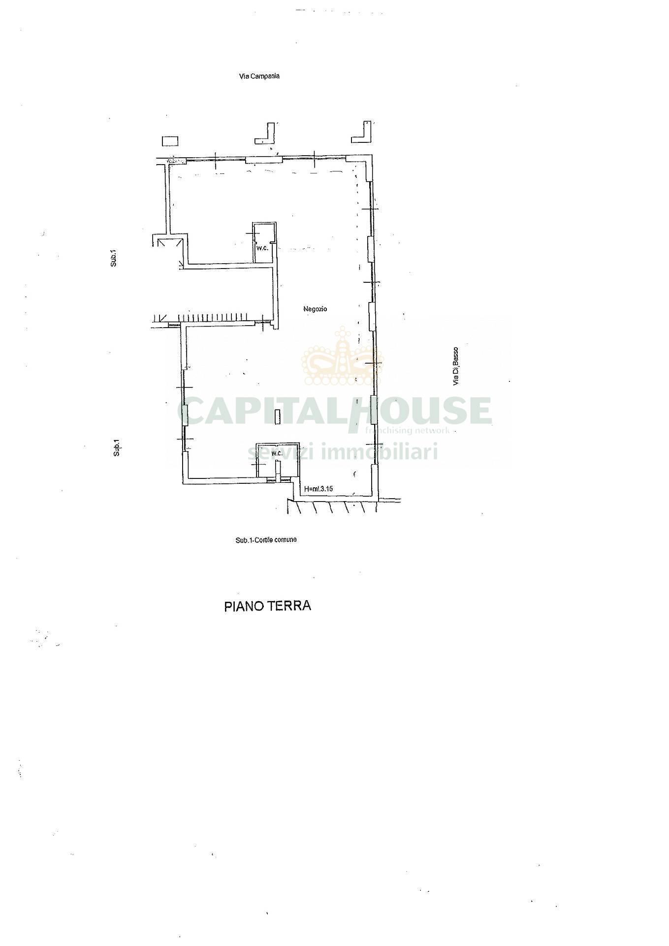 Commerciale in affitto a Caserta, Tredici