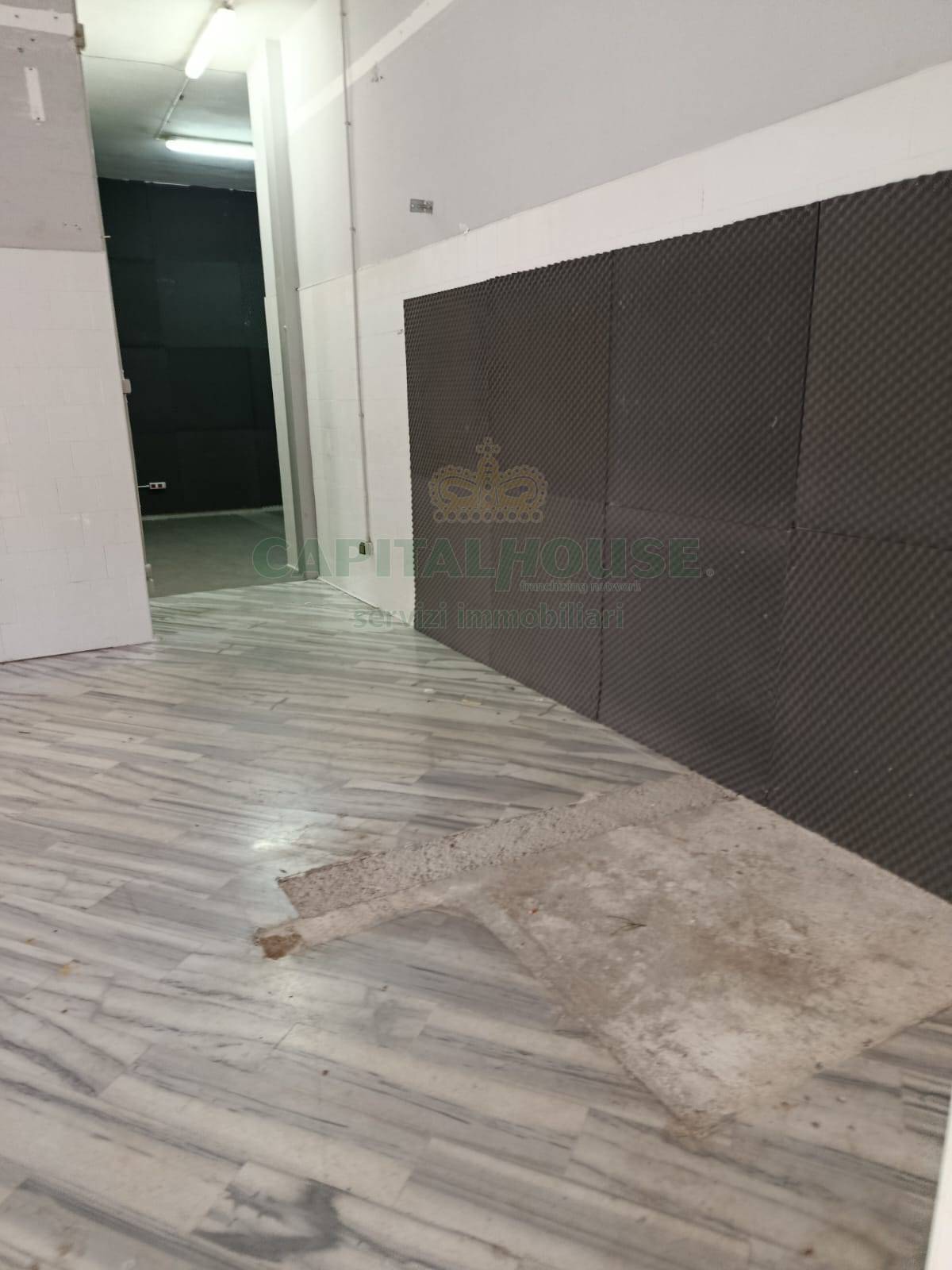 Commerciale in affitto a Caserta, Centro