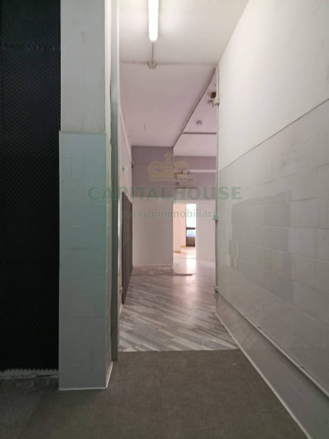 Commerciale in affitto a Caserta, Centro