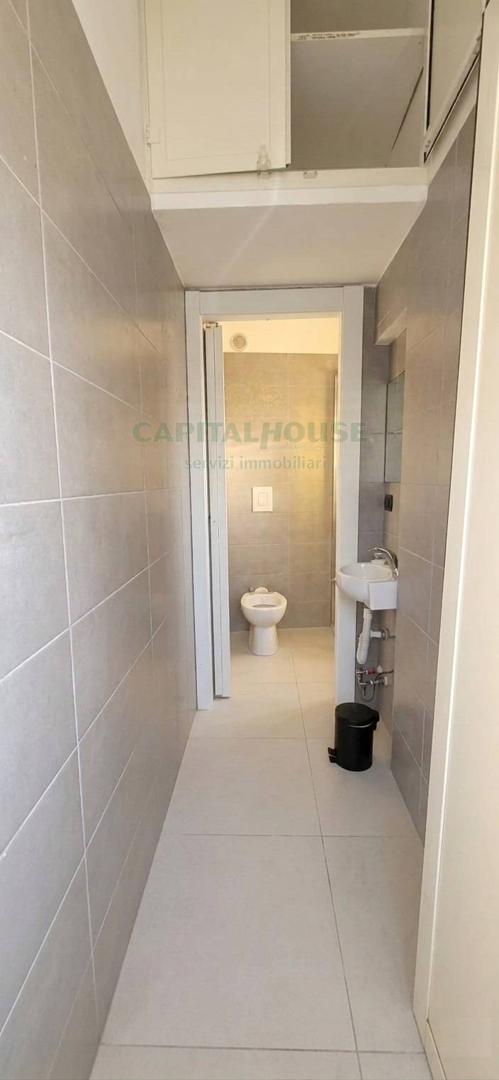 Commerciale in vendita a Caserta, Centro