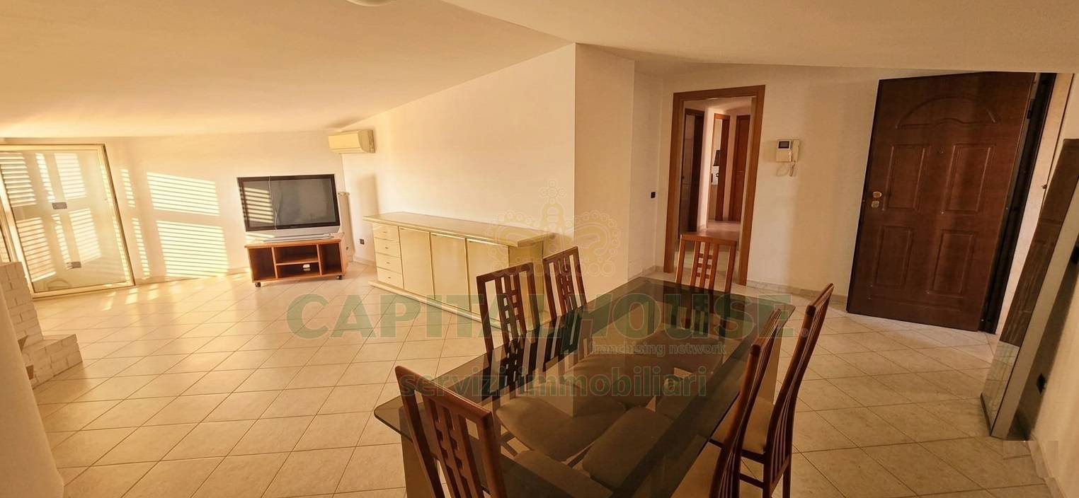 Sottotetto in vendita a Caserta, Tredici