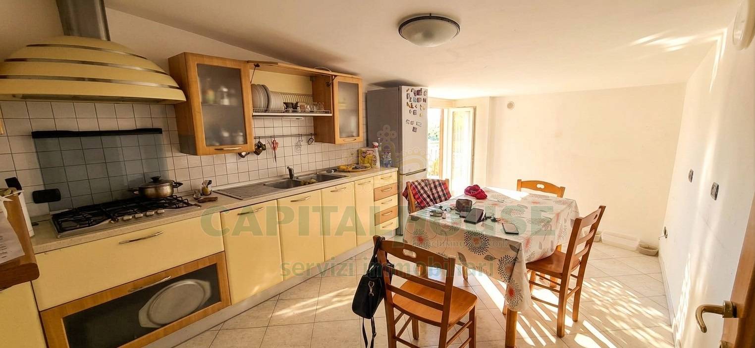 Sottotetto in vendita a Caserta, Tredici