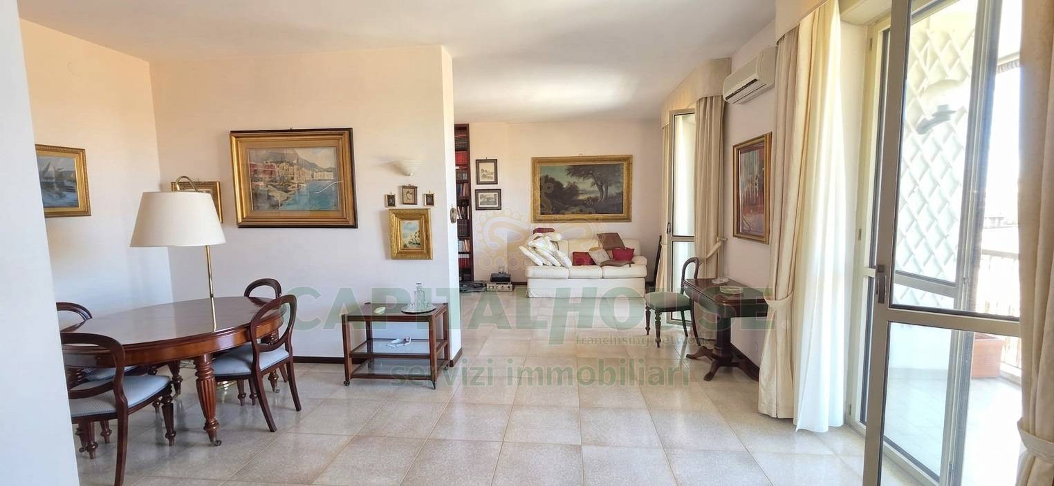 Appartamento in vendita a Caserta, Centro
