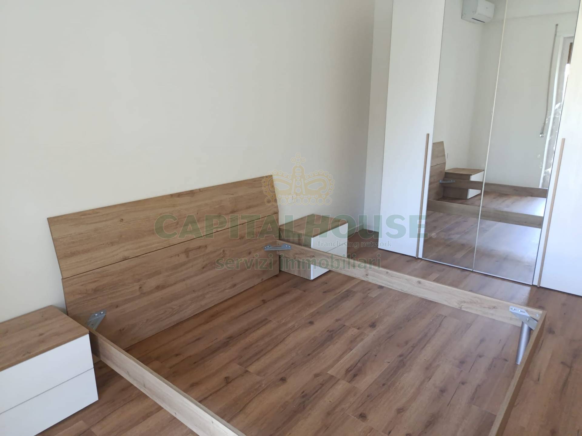 Camere (solo AFFITTO) in affitto a Caserta, Lincoln