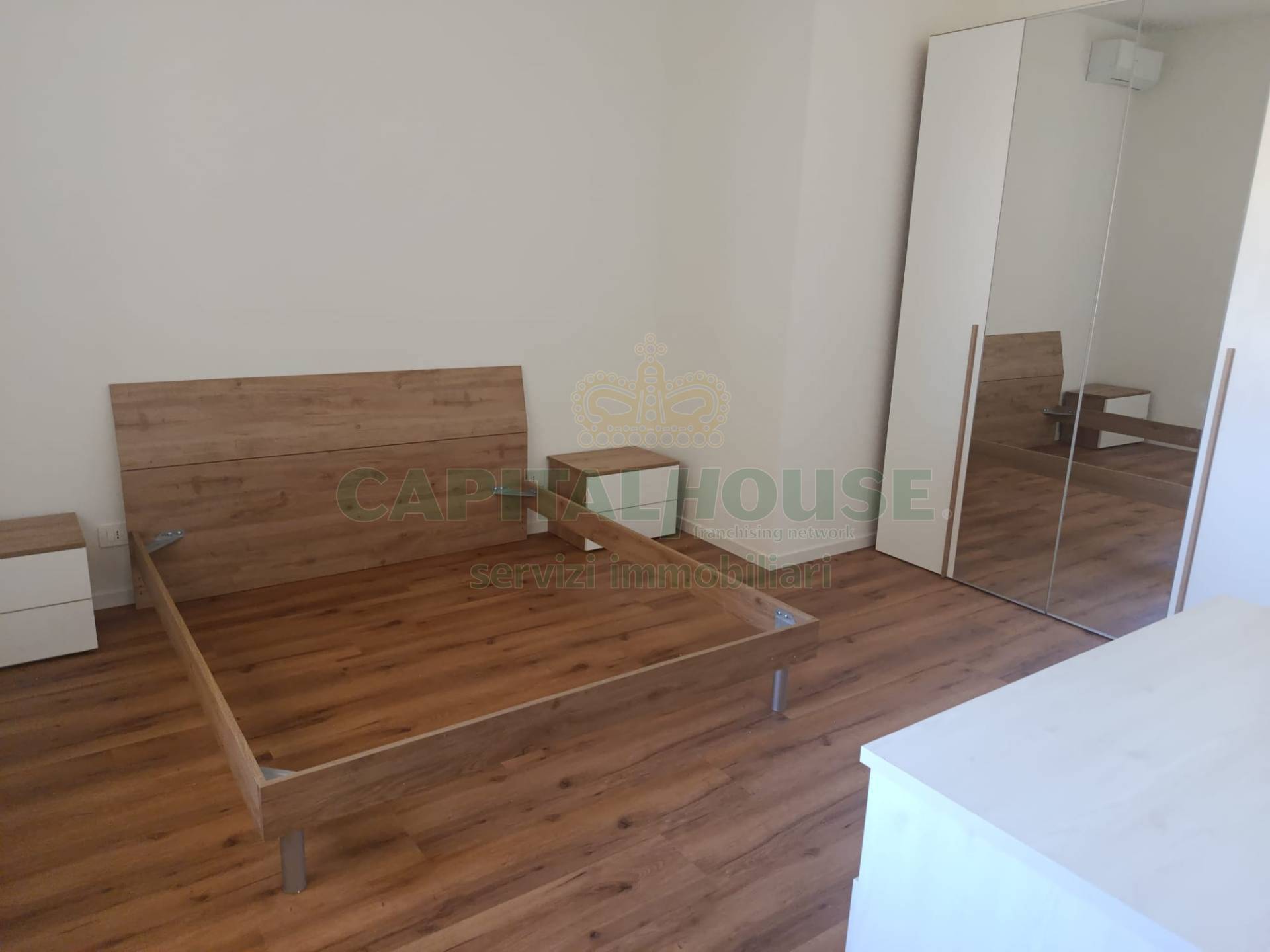 Camere (solo AFFITTO) in affitto a Caserta, Lincoln