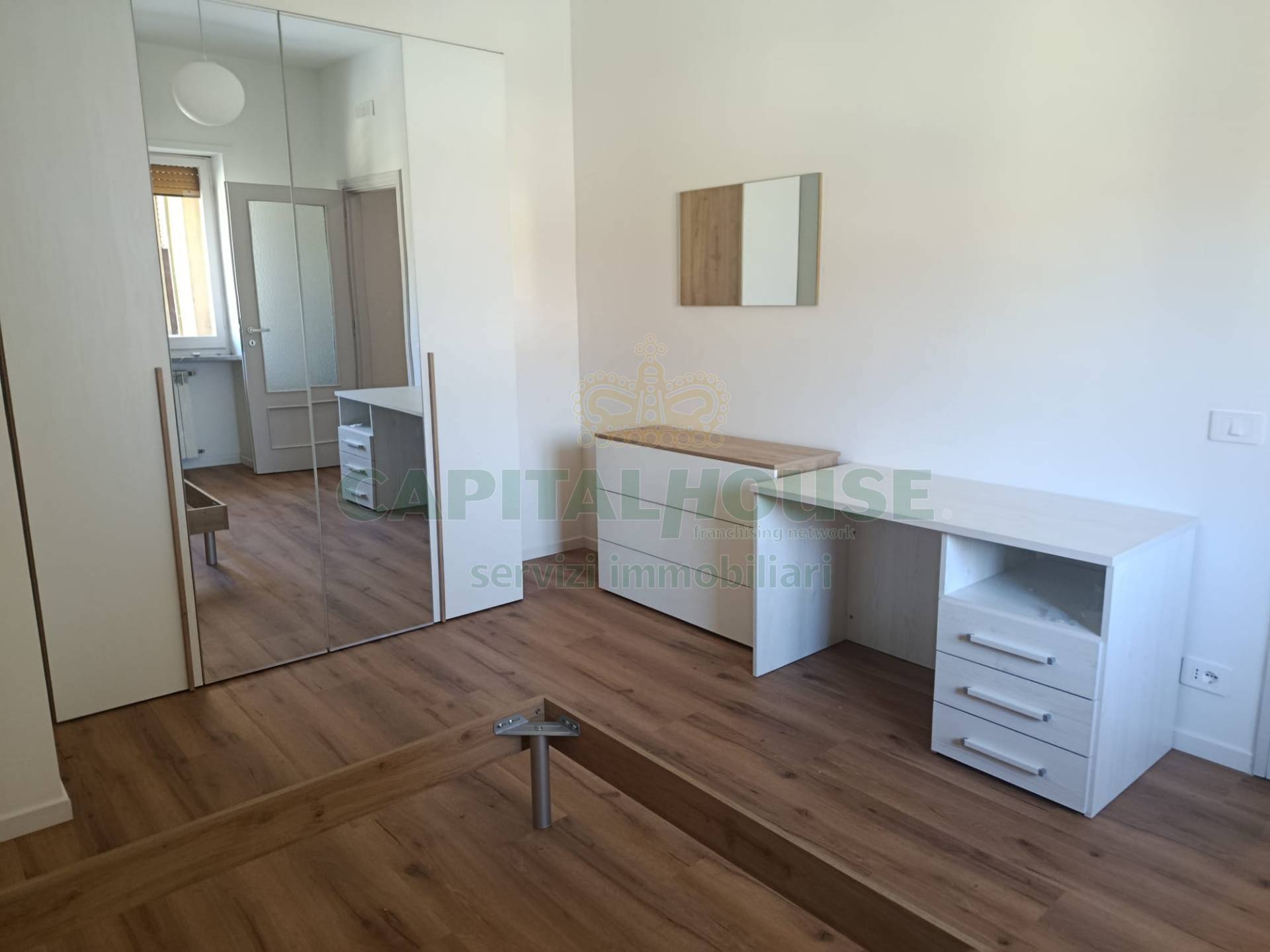 Camere (solo AFFITTO) in affitto a Caserta, Lincoln