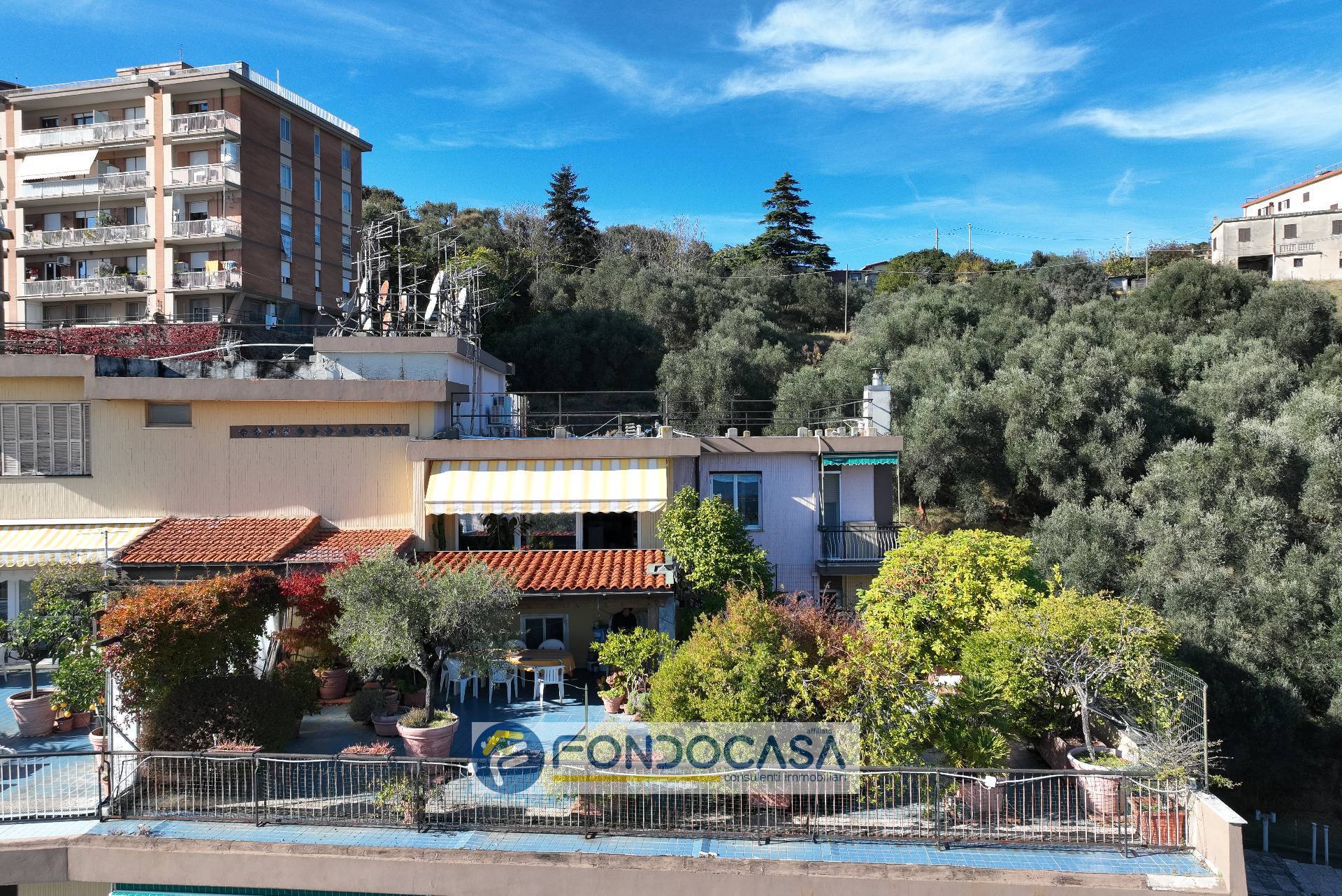 Appartamento in vendita a Savona, Valloria