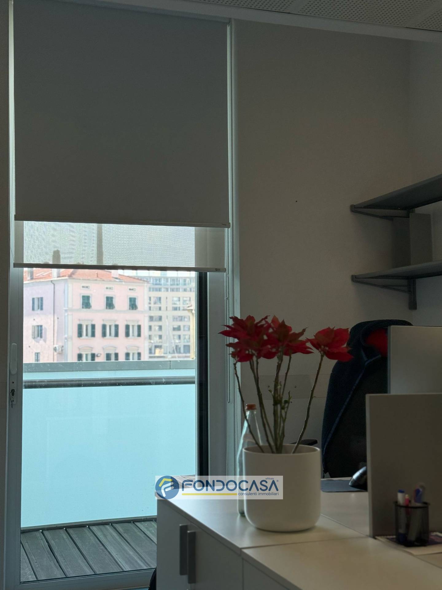 Ufficio in vendita a Savona, Centro