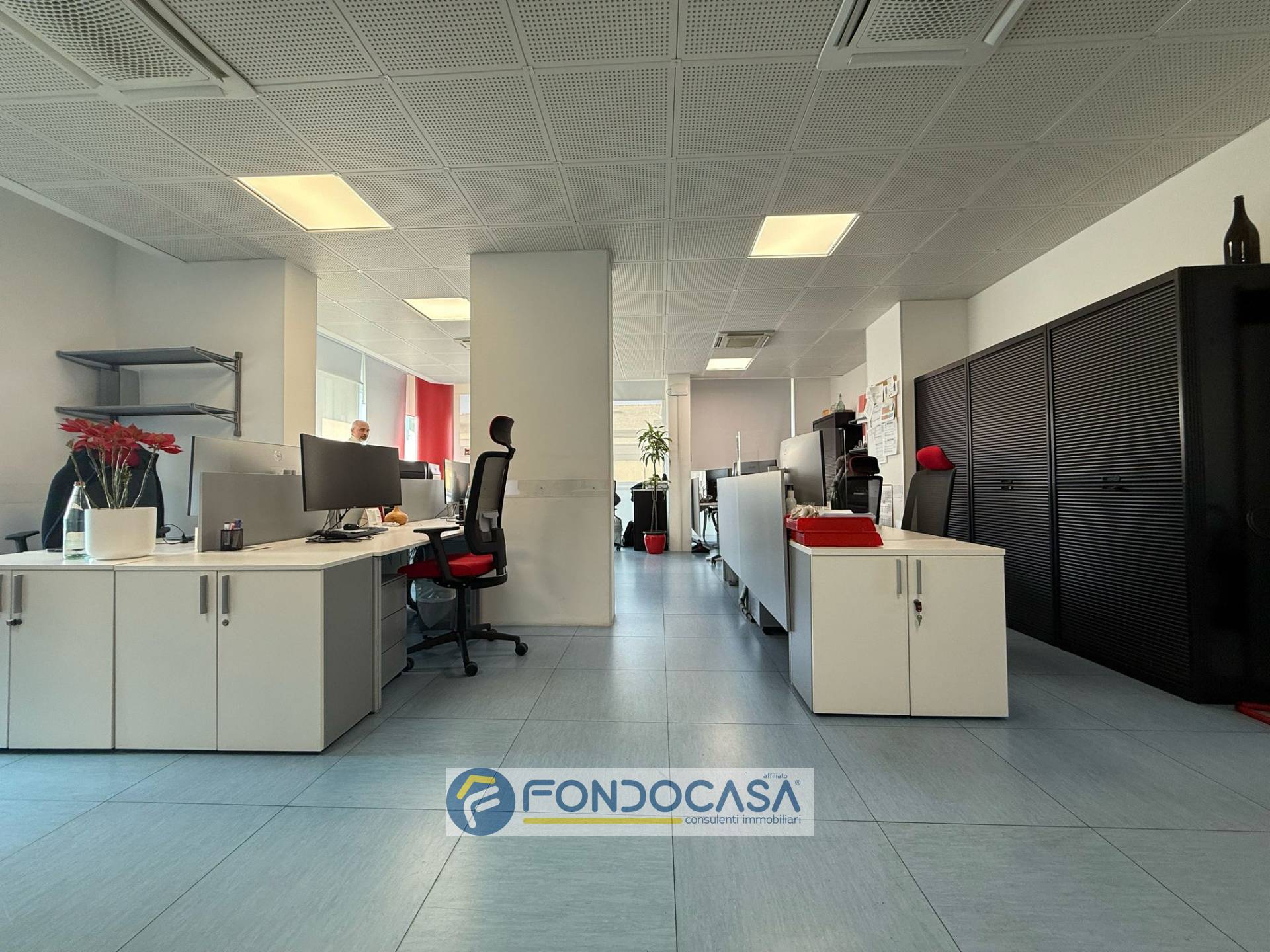 Ufficio in vendita a Savona, Centro