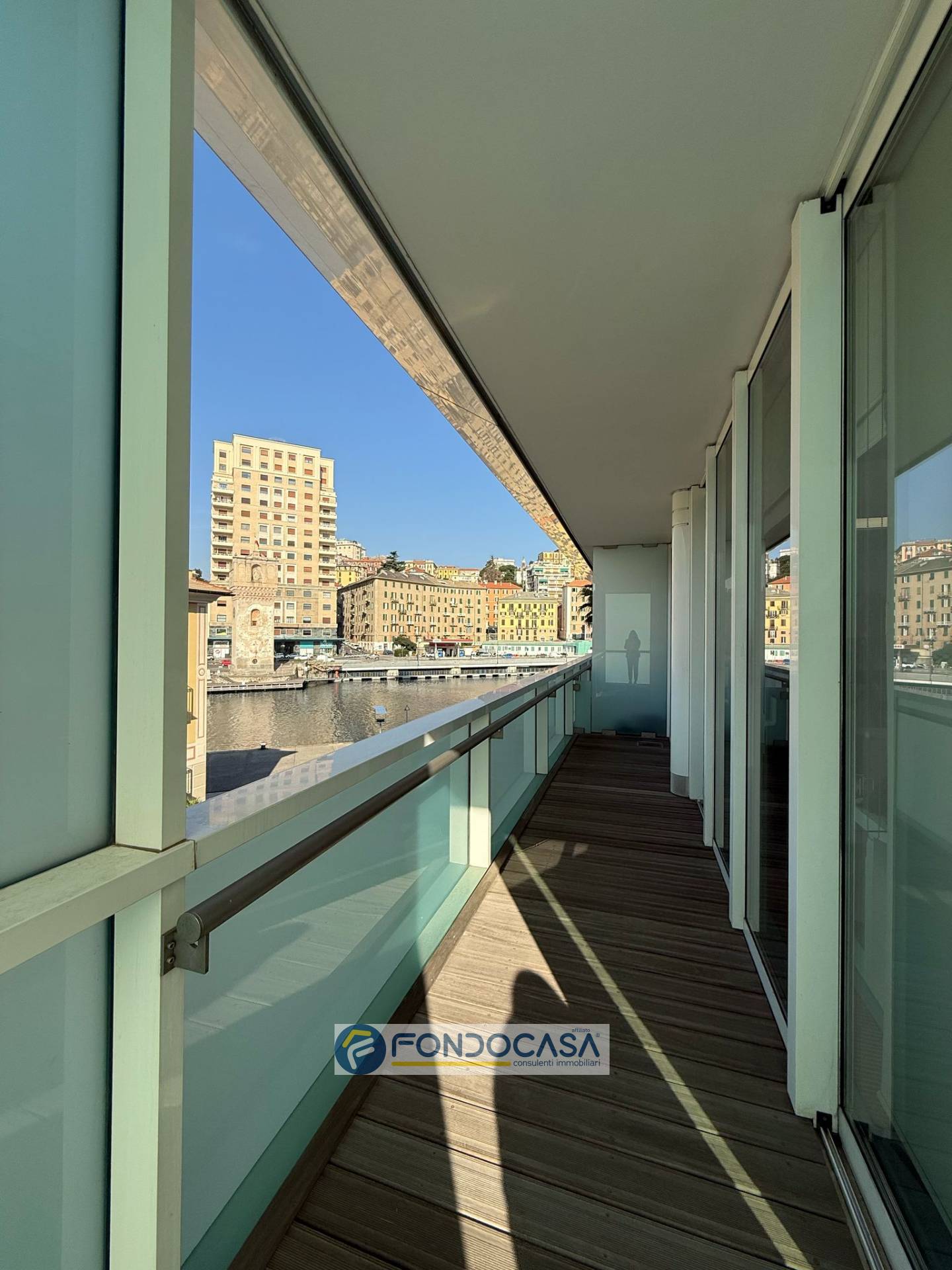 Ufficio in vendita a Savona, Centro