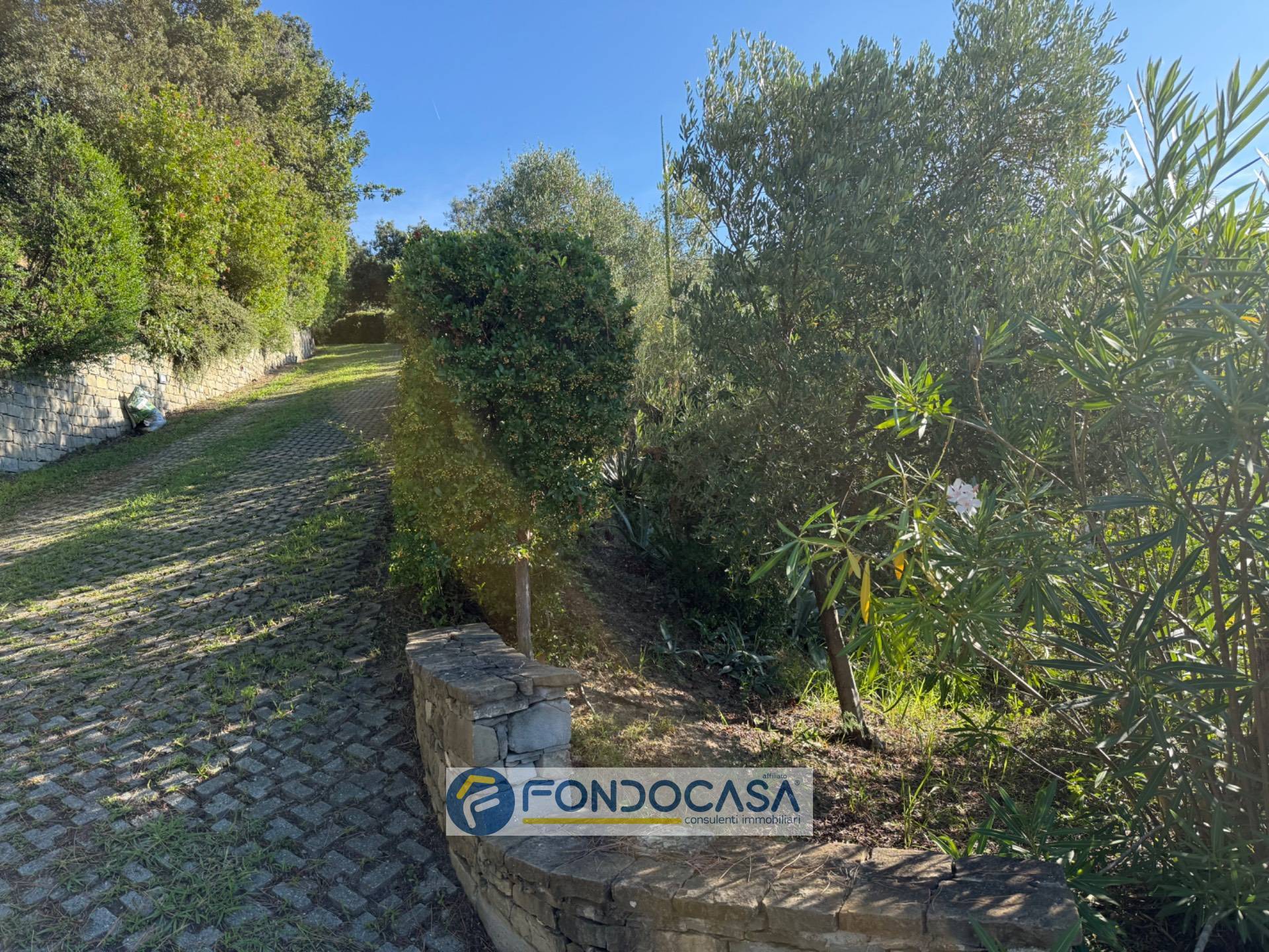 Villa in vendita a Savona, Legino