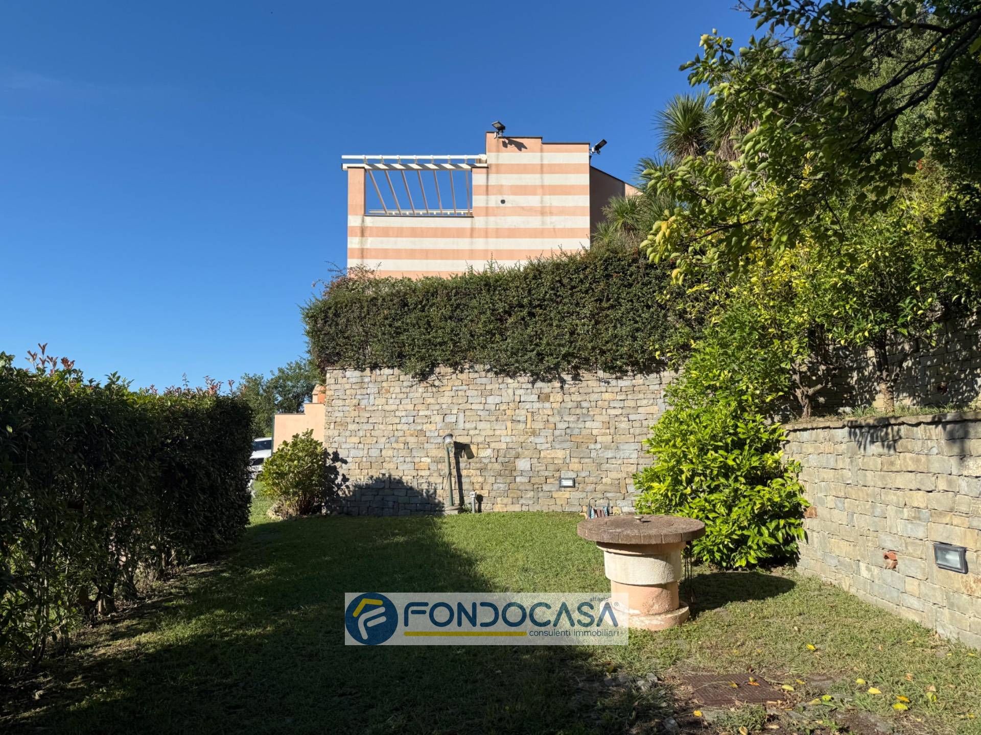 Villa in vendita a Savona, Legino