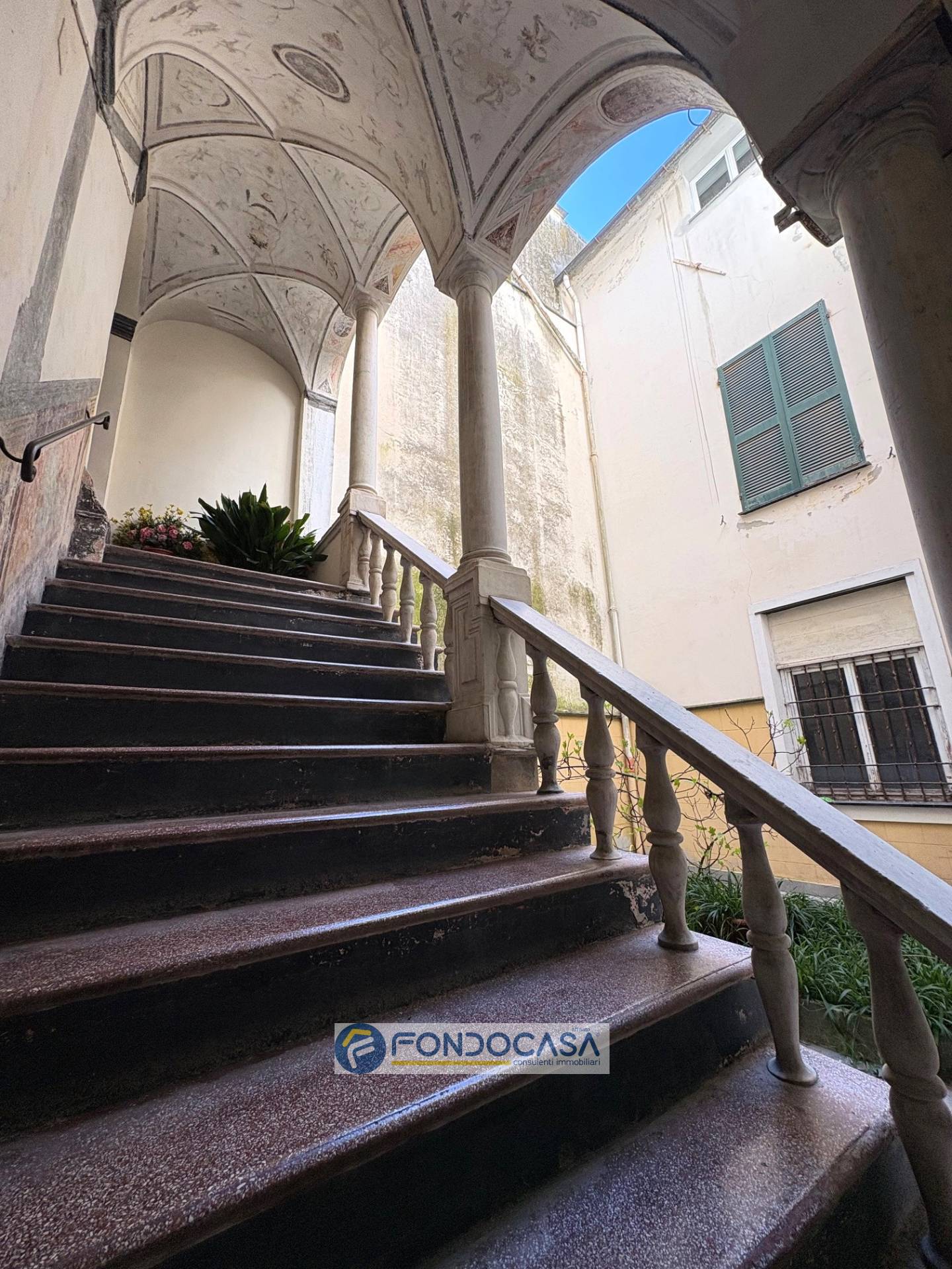 Appartamento in vendita a Savona, Centro