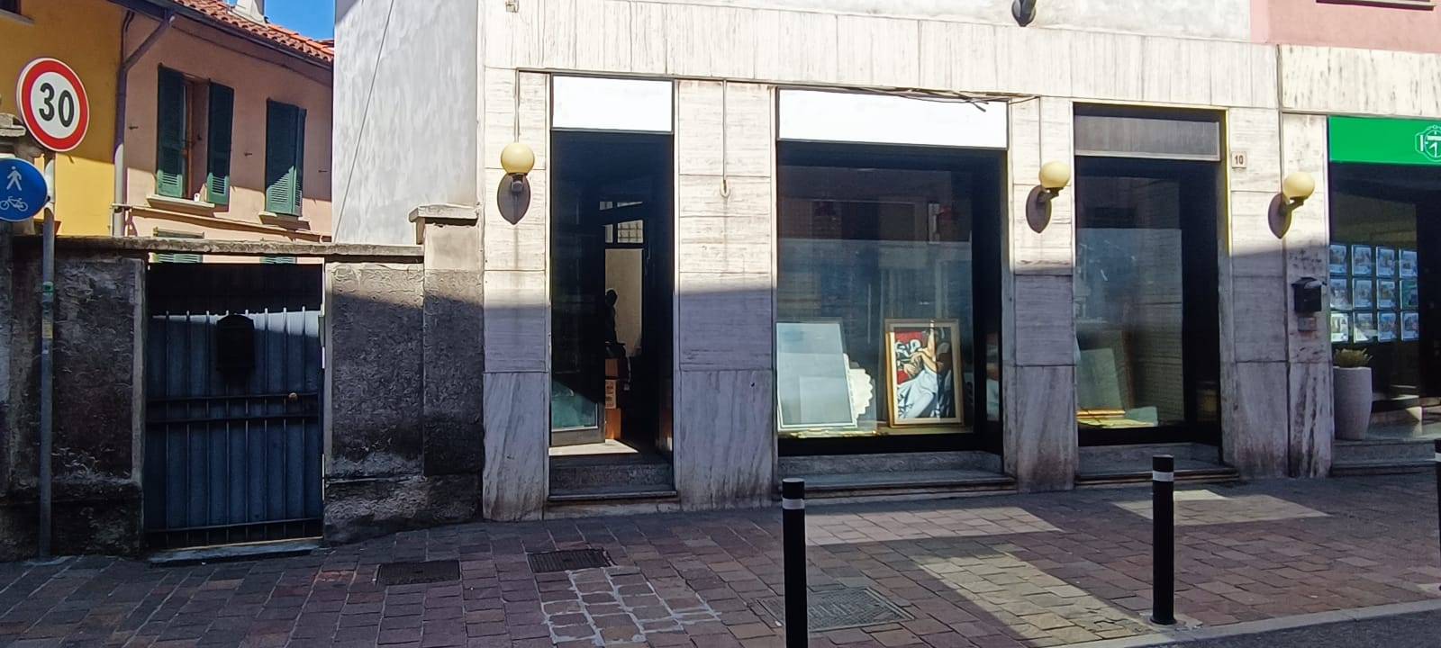 Locale commerciale in affitto a Paderno Dugnano, Palazzolo Milanese