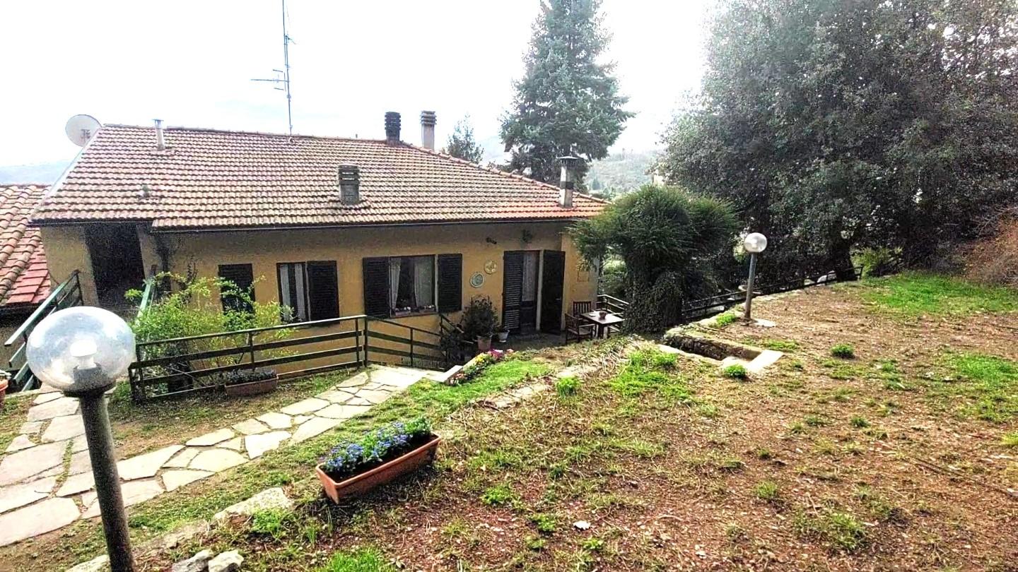 Casa indipendente con giardino a Pistoia