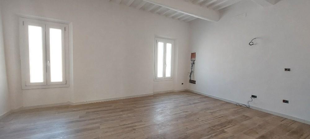 Trilocale ristrutturato a Pistoia