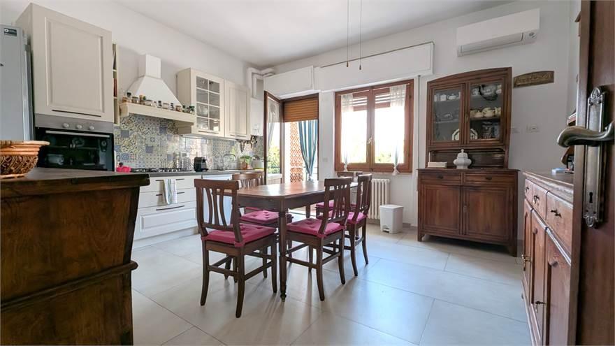 Appartamento con terrazzo a Pistoia