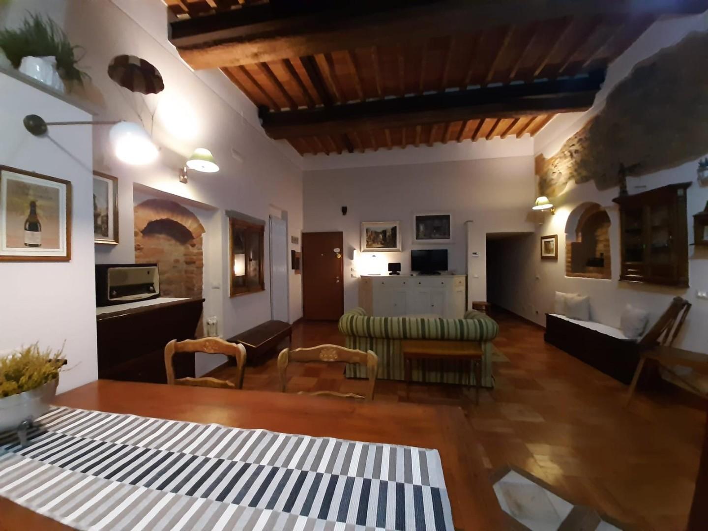 Trilocale arredato in affitto a Pistoia