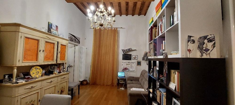 Bilocale arredato in affitto a Pistoia