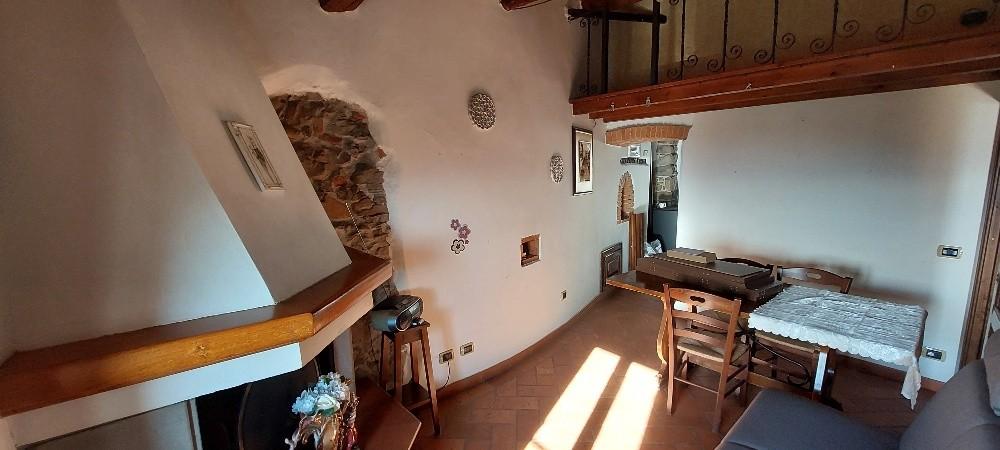 Trilocale arredato in affitto, Pistoia collina pistoiese