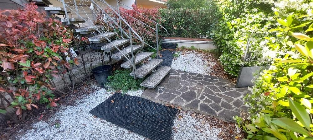 Appartamento con terrazzi a Pistoia
