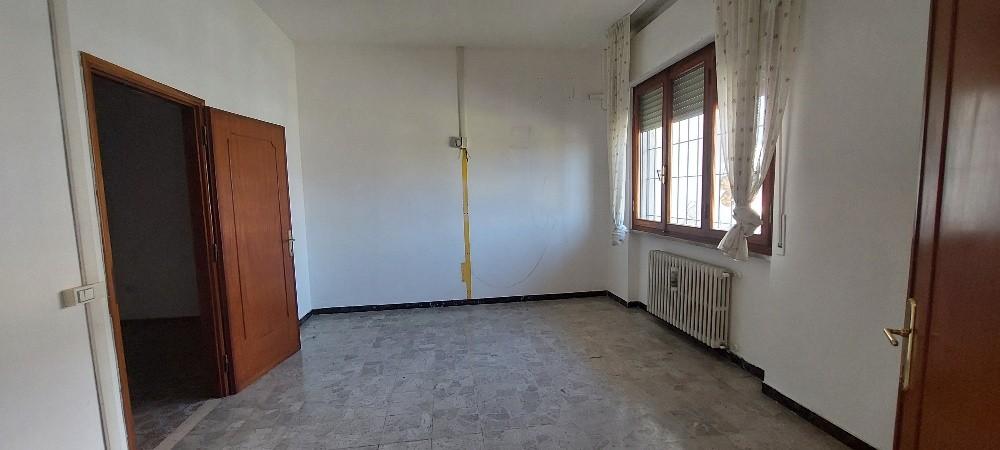 Appartamento con terrazzi a Pistoia