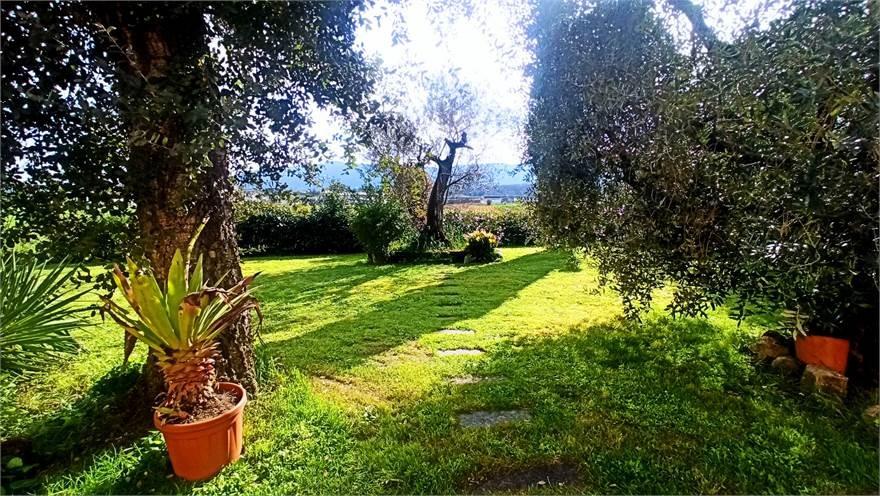 Rustico con giardino a Quarrata