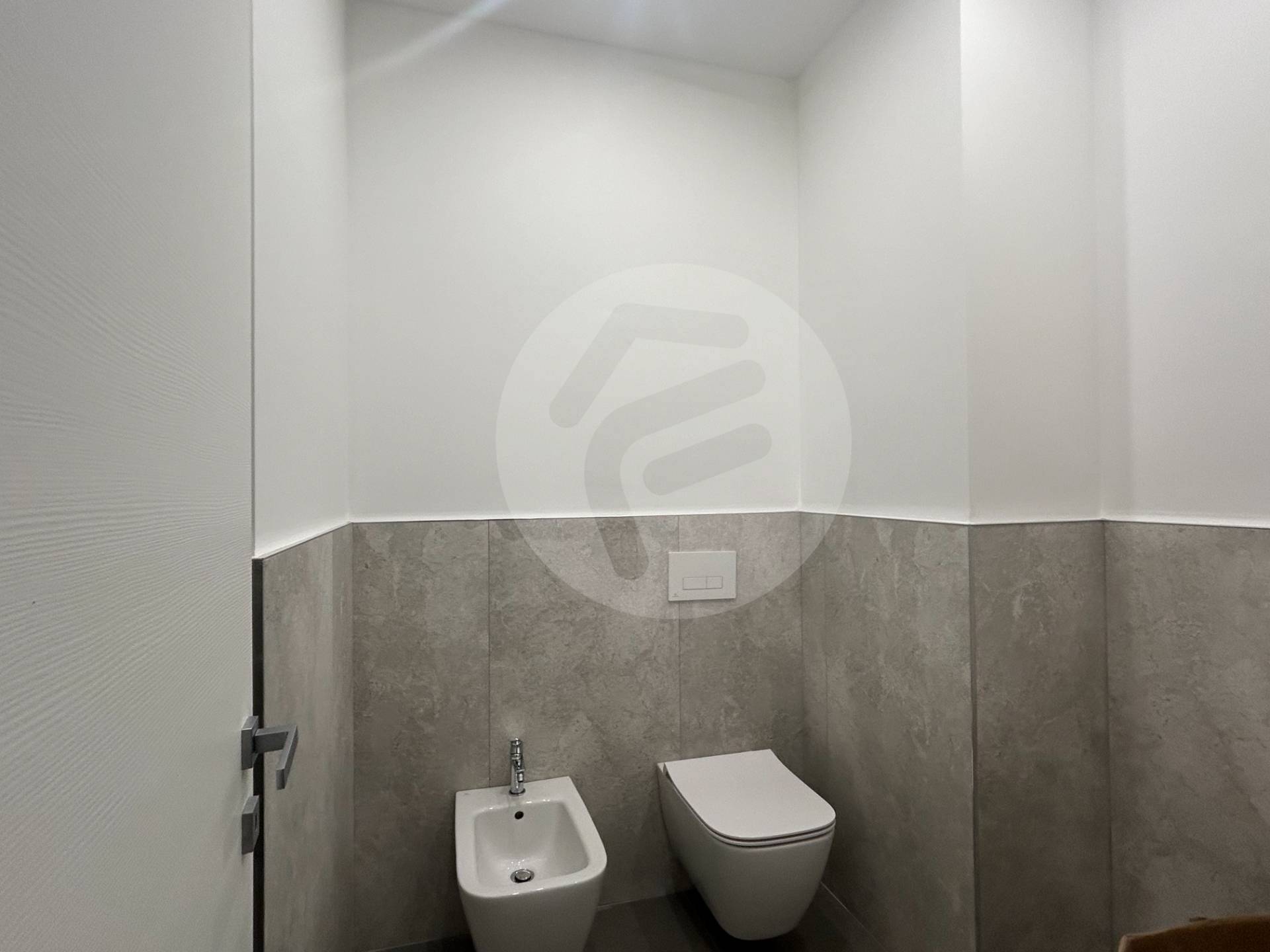 Attivit commerciale in vendita a Alassio