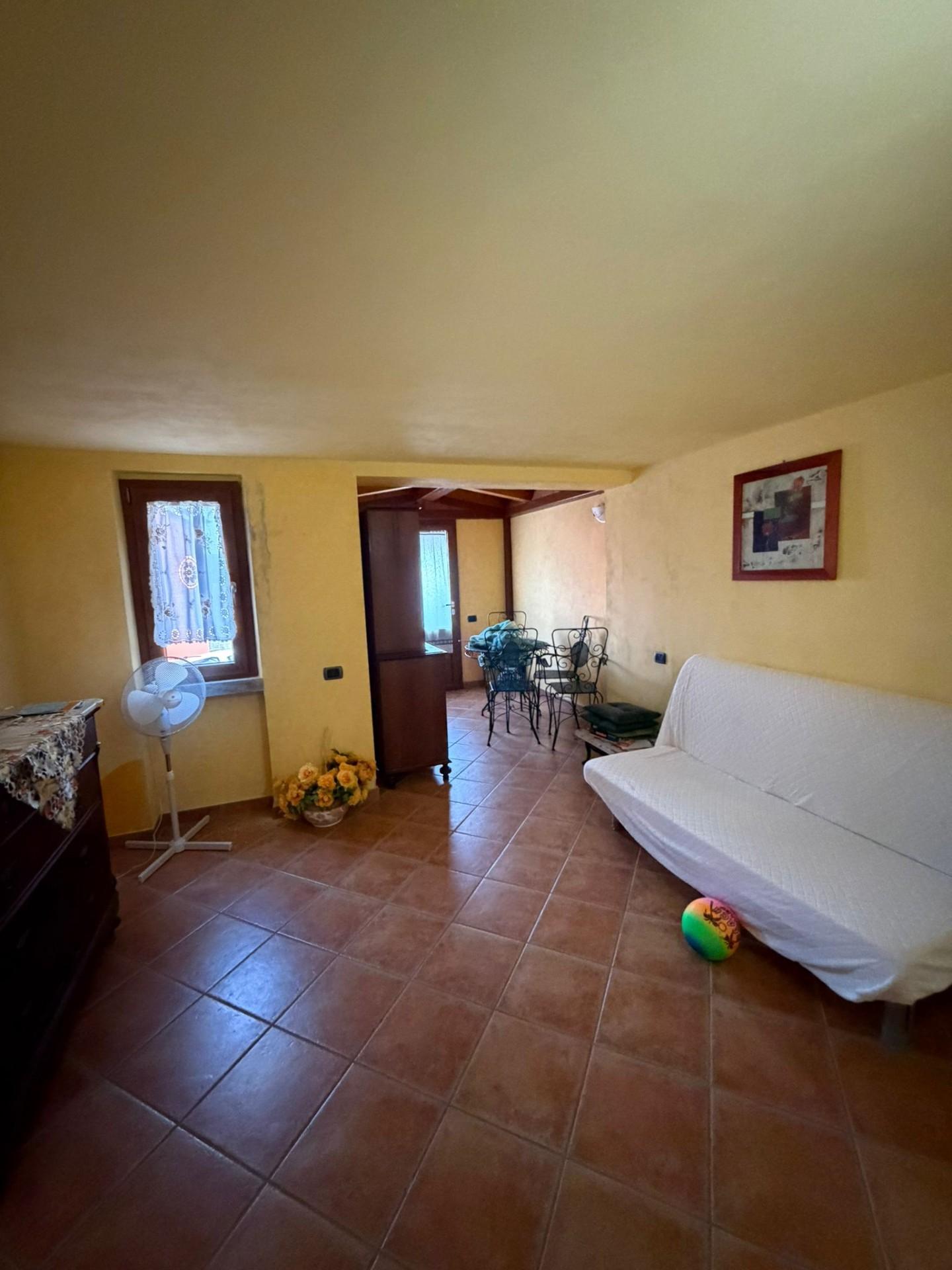 Casa indipendente arredata in affitto a Vezzano Ligure