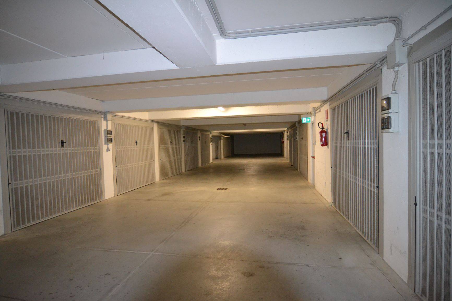 Box - magazzino in vendita a Loano