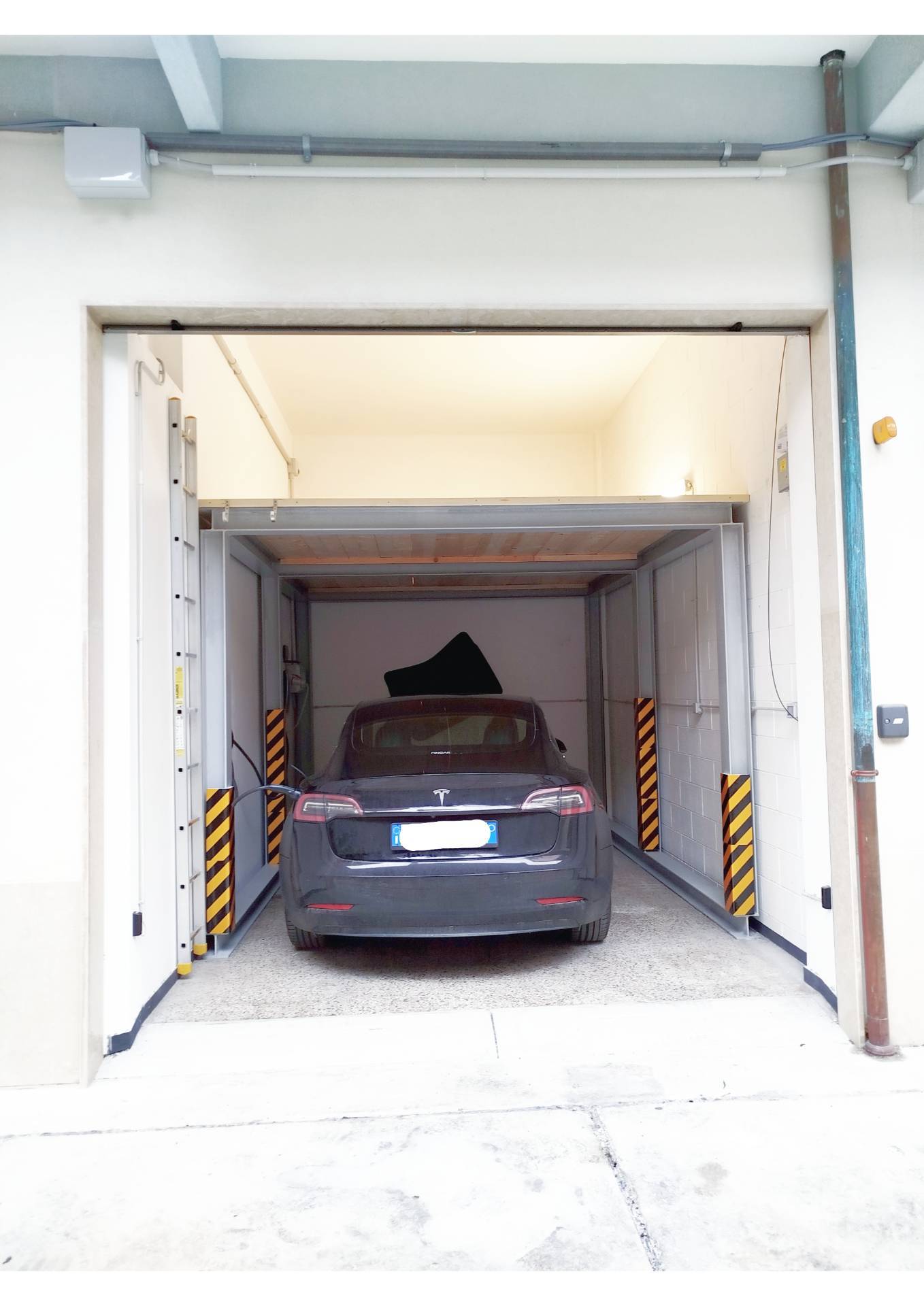 Box - magazzino in vendita a Loano