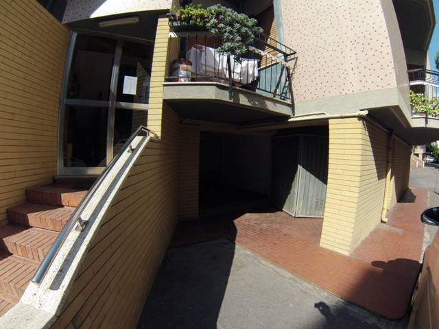 Box - magazzino in vendita a Loano