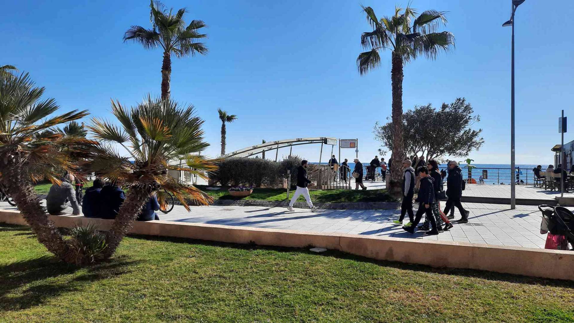 Attivit commerciale in vendita a Loano