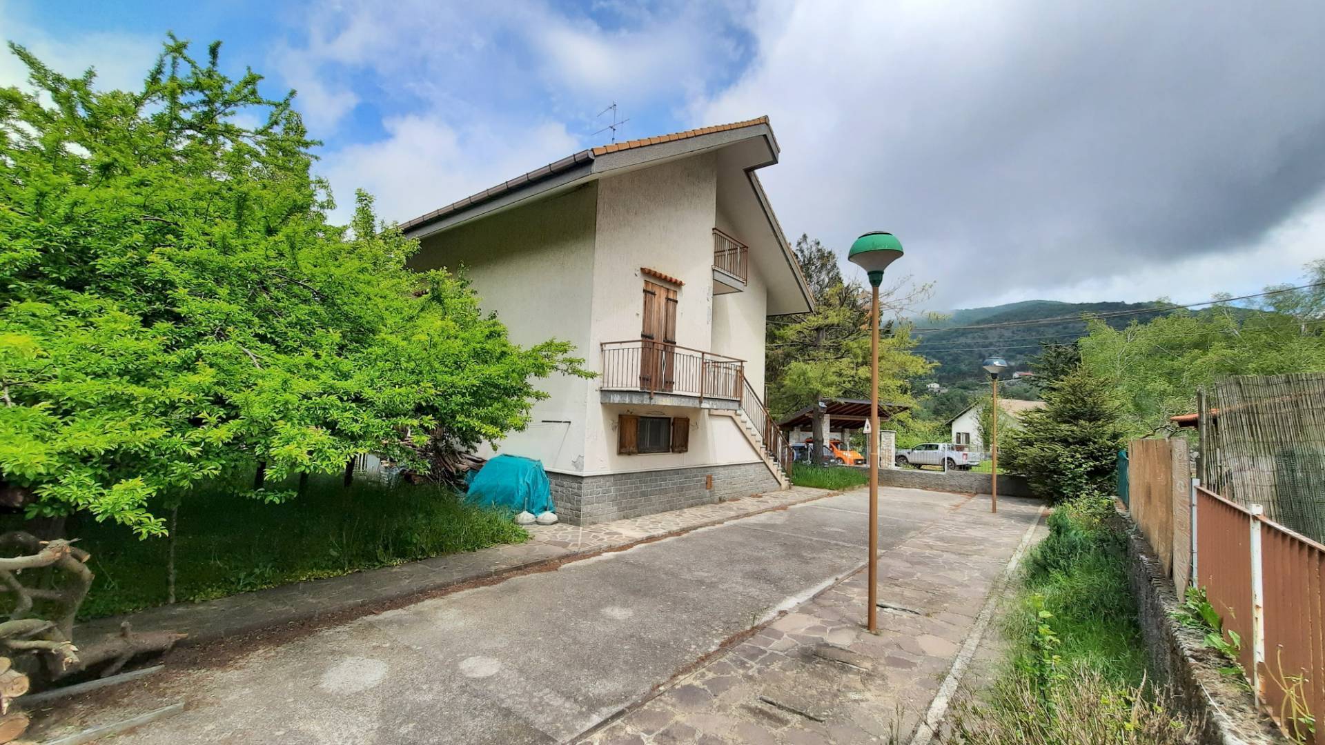casa indipendente con giardino in vendita a Bardineto