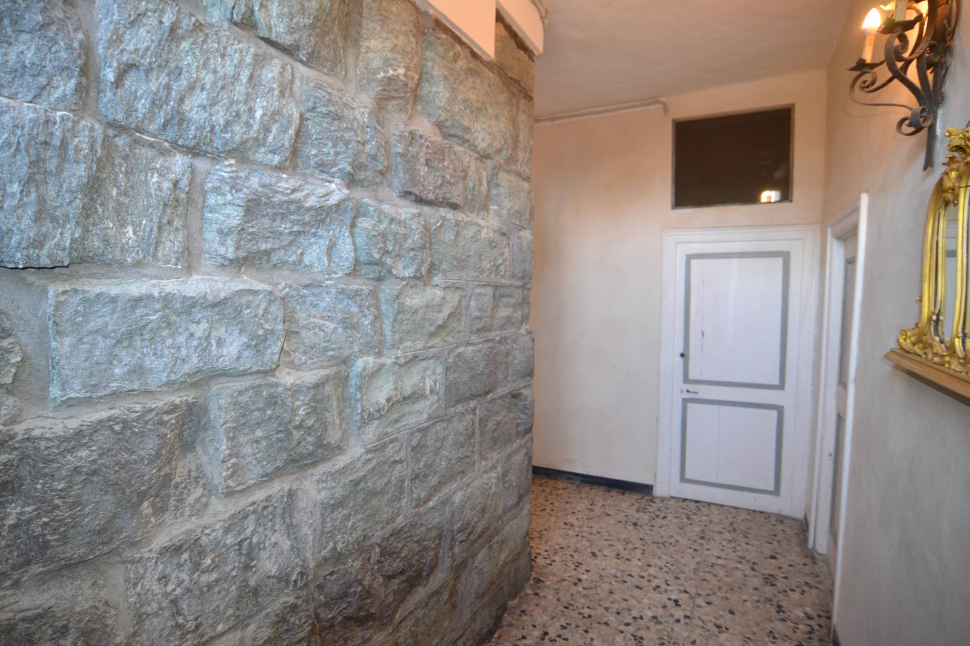 Appartamento in vendita a Noli