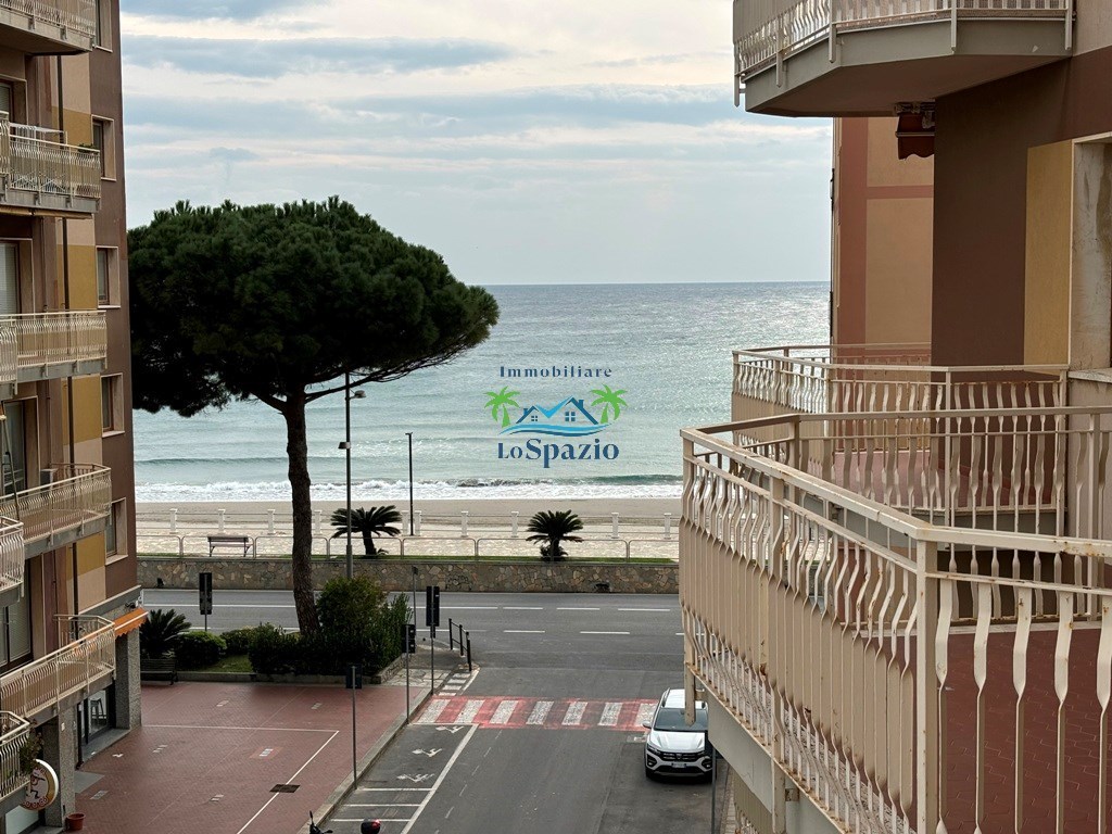 Trilocale vista mare in via marco polo 7, Andora