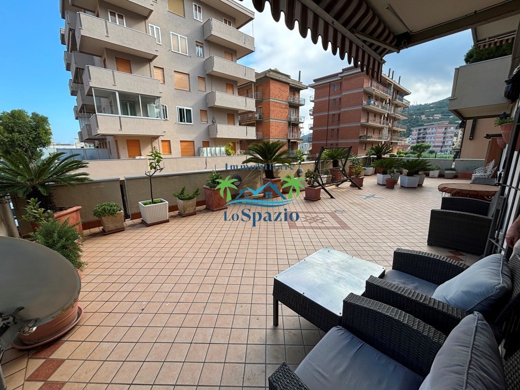 Trilocale vista mare in via clavesana, Andora