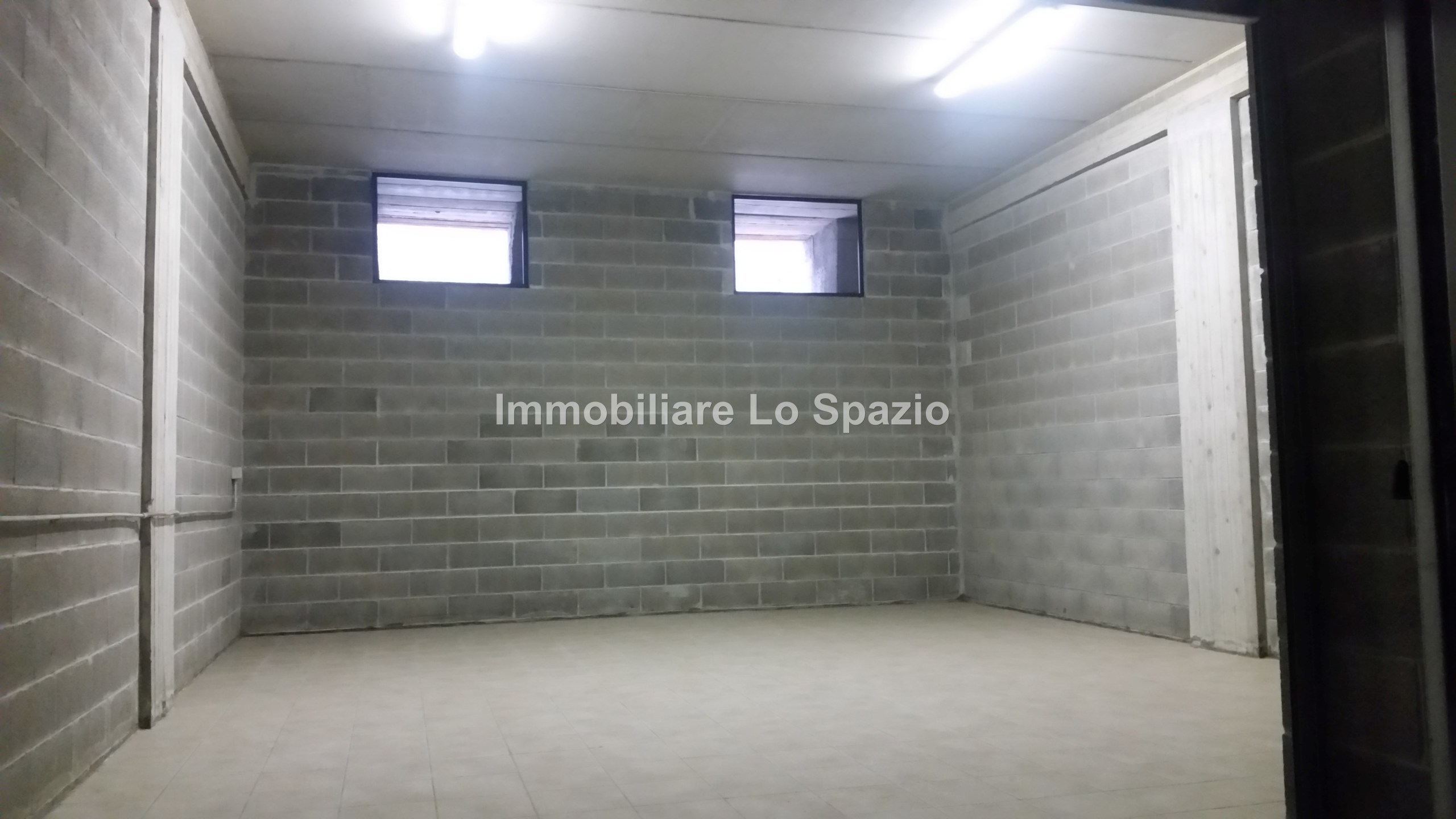 Box/Garage 25mq in vendita in via marco polo, Andora