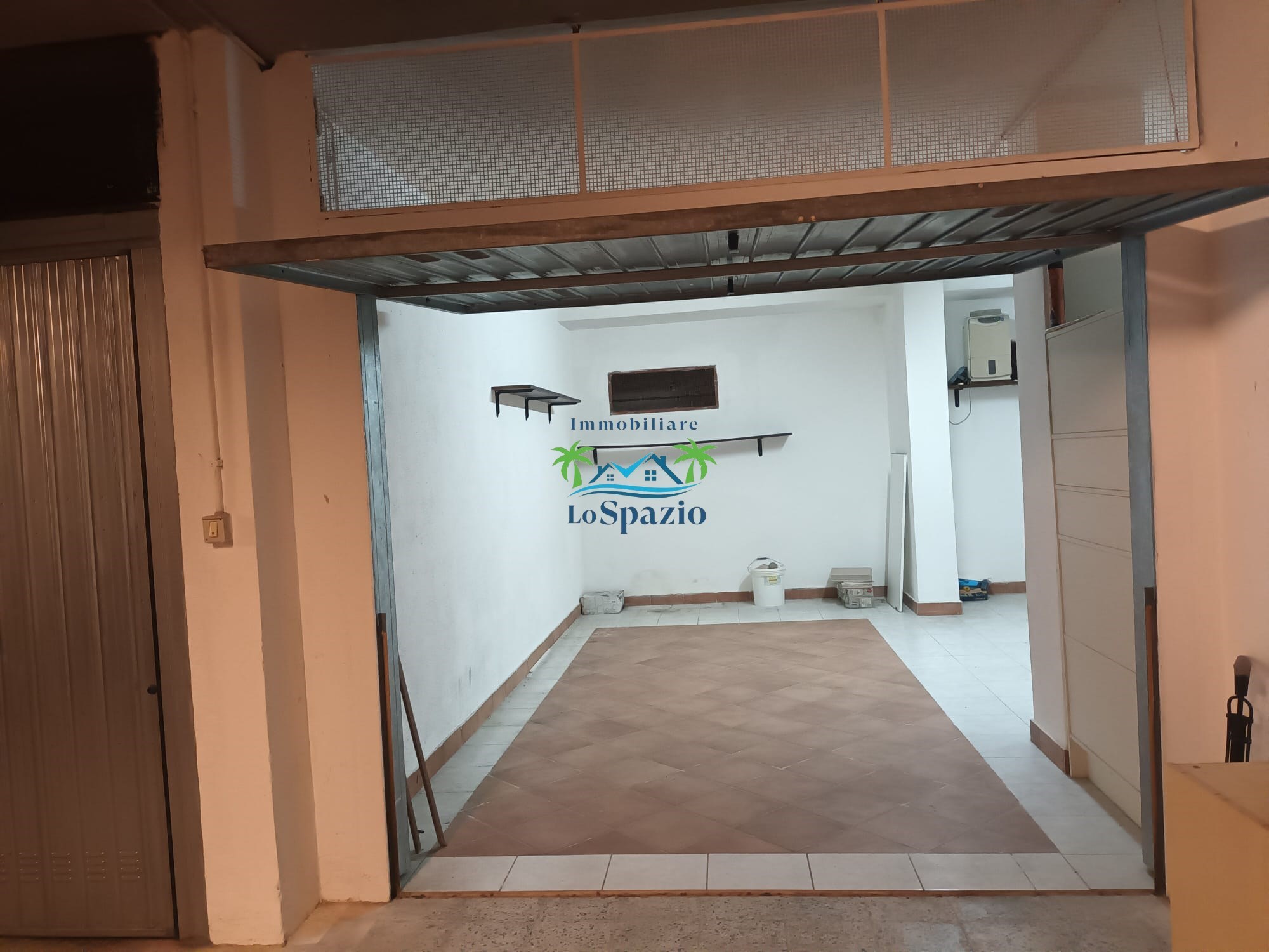 Box/Garage 32mq in vendita in via rattalino 26, Andora