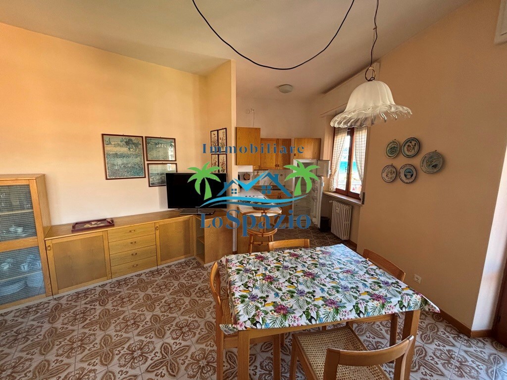 Trilocale vista mare in via aurelia 118, Andora